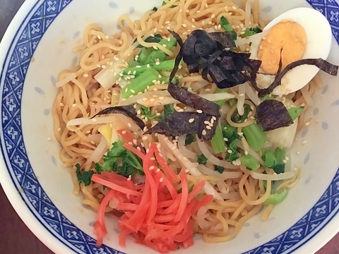 かき菜ともやしとキャベツの豚しゃぶの油そば。